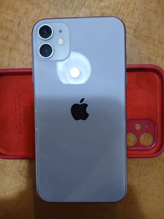 Продам iphone 11 64 ГБ