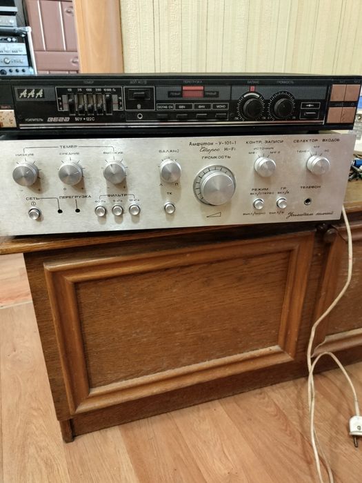 Продам 2 усилителя