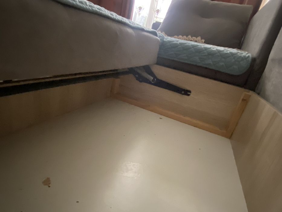 Диван в хорошем состоянии!