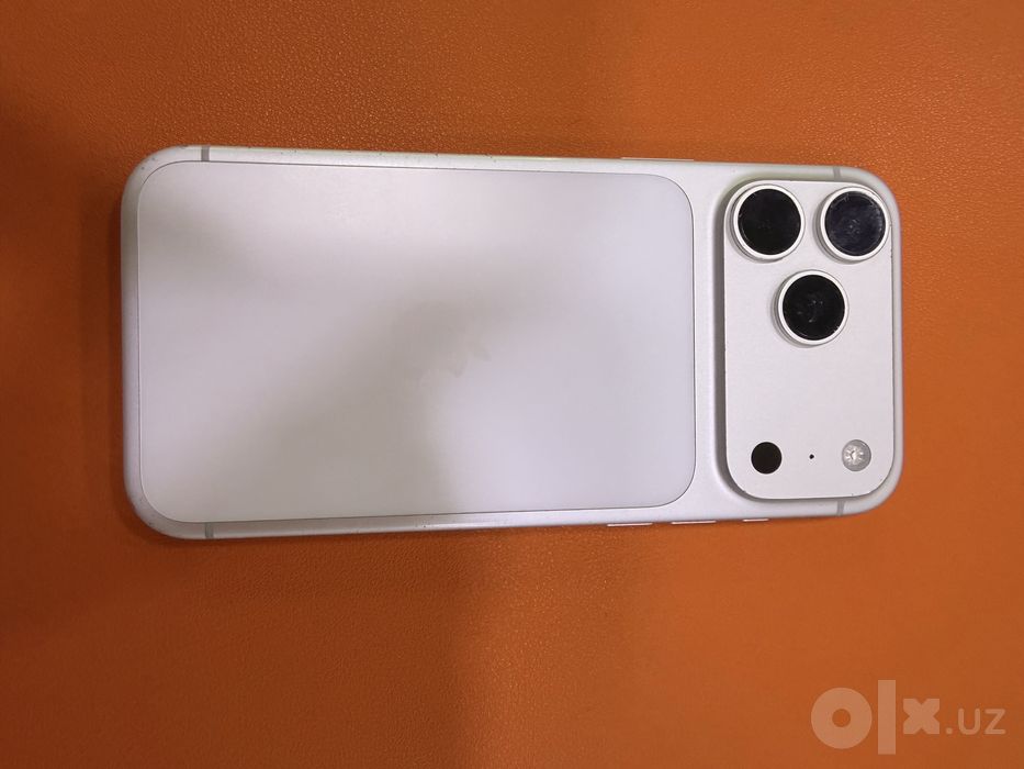 Iphone 17 pro max silver