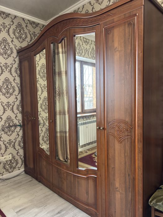 Спальный гарнитур б/у