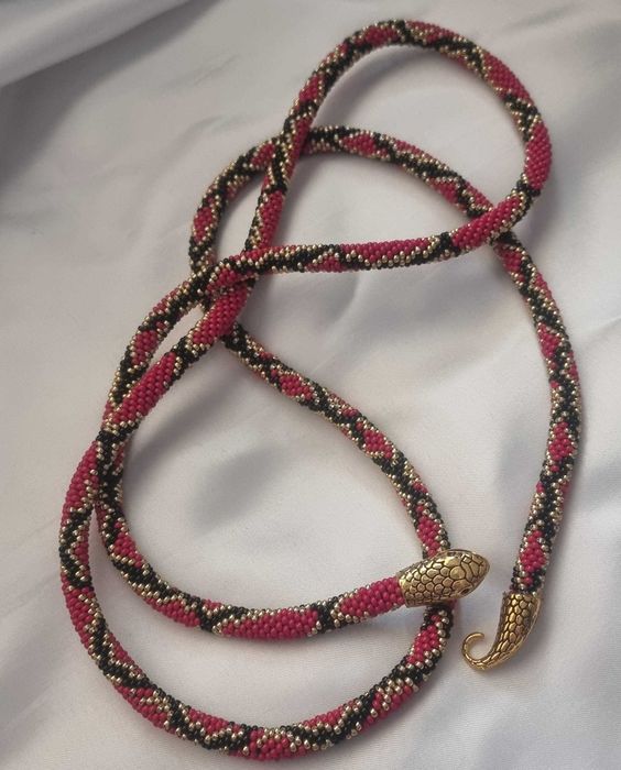 мъниста декорация