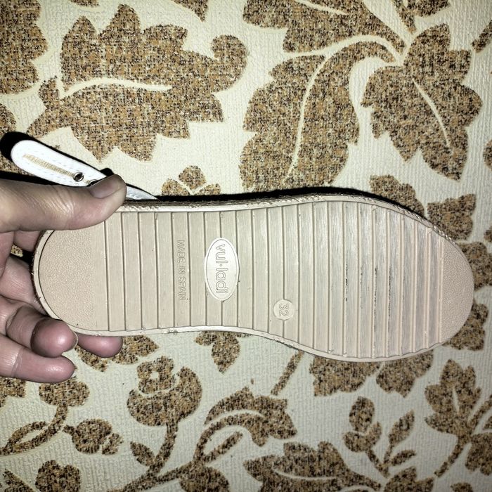 Обувь детская (босоножки)