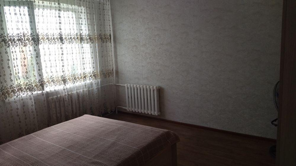 Продаю 4 комнатную квартиру