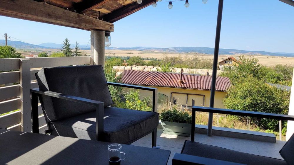 Масивна къща в село Вискяр