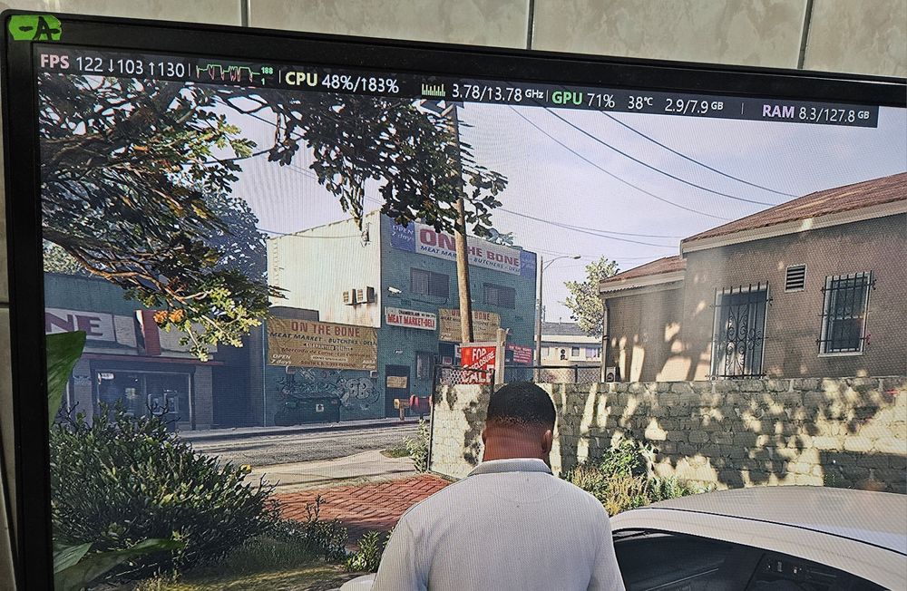 Unitate PC AURA video 8GB VEGA 64 128GB RAM SSD