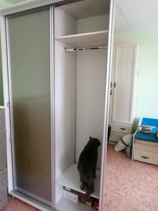 Продам большой шкаф и комод