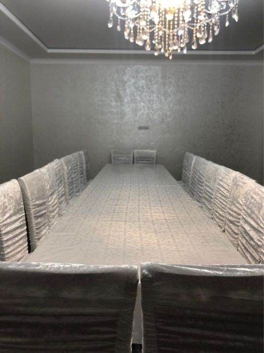 Продается стол для гостинной