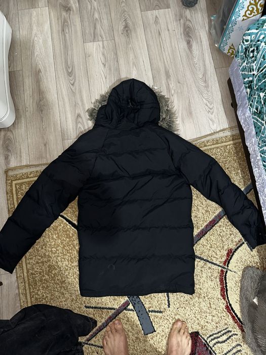 Продам куртку Adidas лепесток