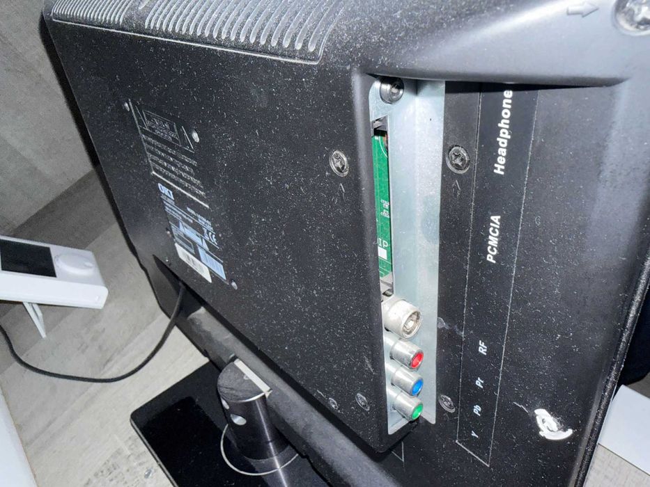 Televizor OKI Led 15,6'' auto si 220V