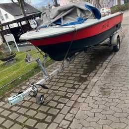 Barca cu motor și peridoc 4.30m L 1,5m lățime , motor 55 cai 2T funcțional ,acte Germania , neînscrisă încă .