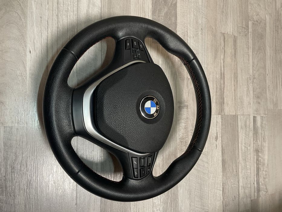 BMW F20 F30 F32 Волан + еърбег - Перфектно състояние