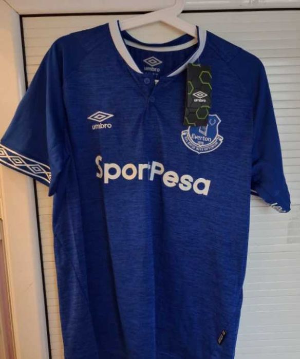 Чисто нова оригинална фланелка на Евертън