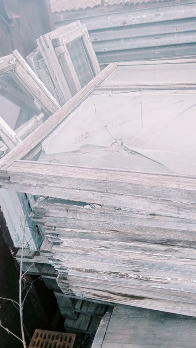 Продам оконные рамы