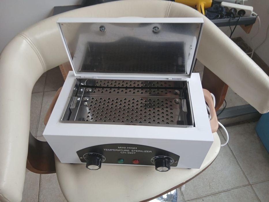 Sterilizator instrumental salon
