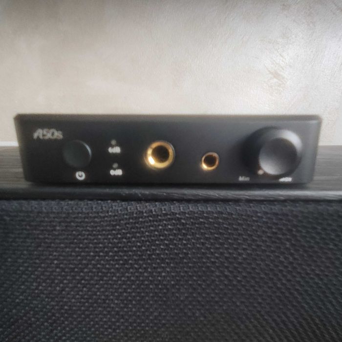 Amplificator casti