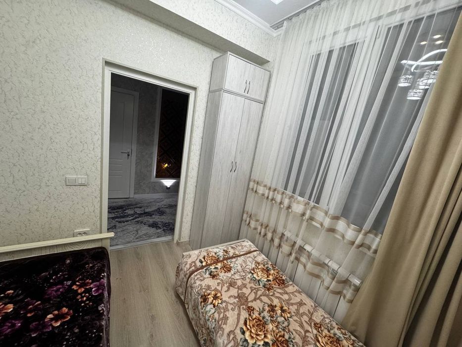 Arenda Yakkasaroy 8- Roddom #AAA1682