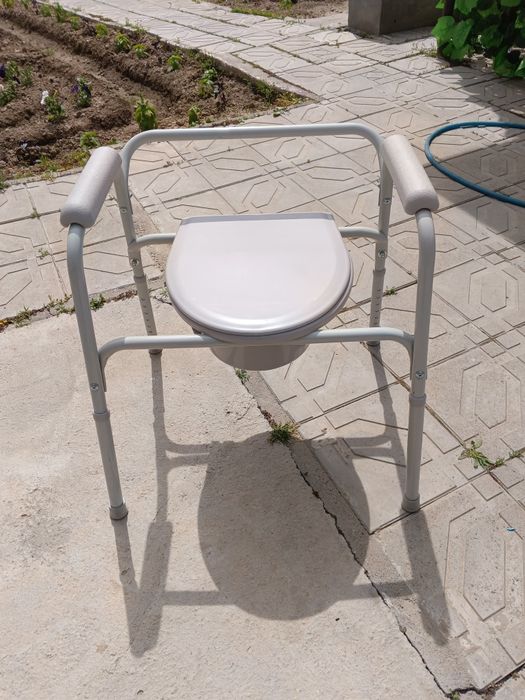 Биотуалет + насадка на унитаз