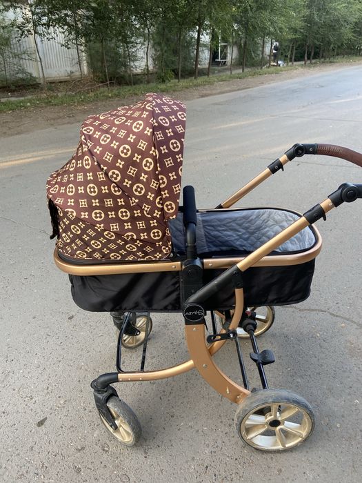 Продам детскую коляску