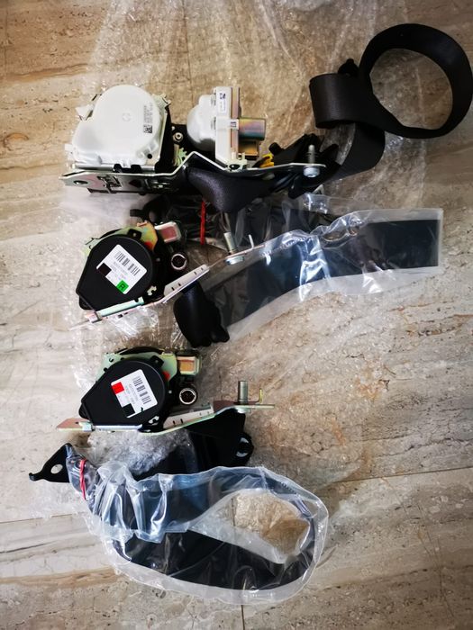 Centuri Mercedes GLE / ML W166 spate + stanga fata Pre-Safe