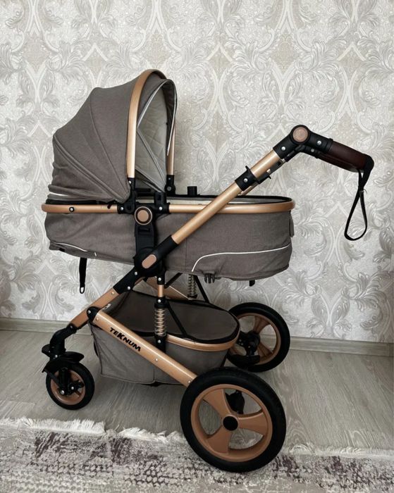 Коляска 3 в1 почти новая