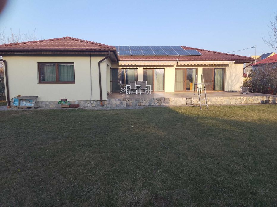 Casa noua pe un nivel, in Nufarul, zona foarte buna,2 min de Lic.Betel