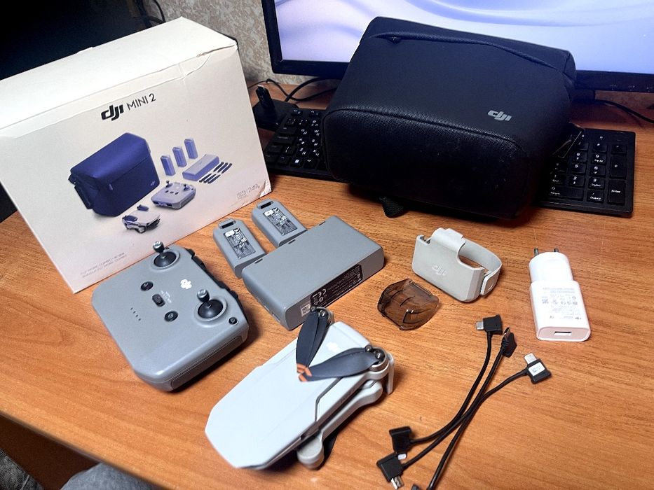 Срочно! Продам DJI Mini 2 Fly More Combo