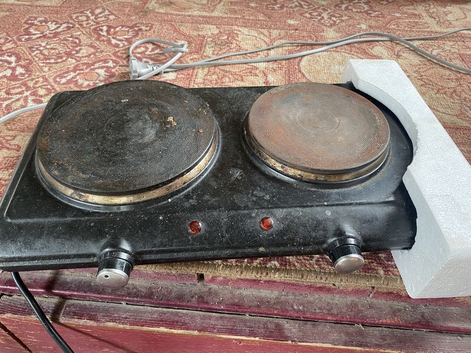 Электроплита продам