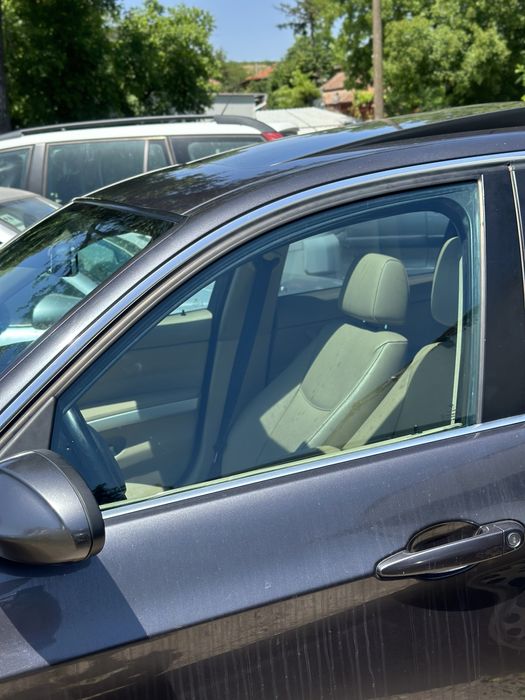 Затъмняване на автостъкла пастиране на фарове и облепяне на детайли