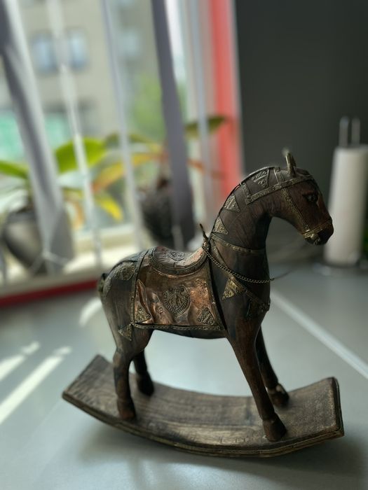 Месингов конник месингови лебеди месингов масивен пепелник