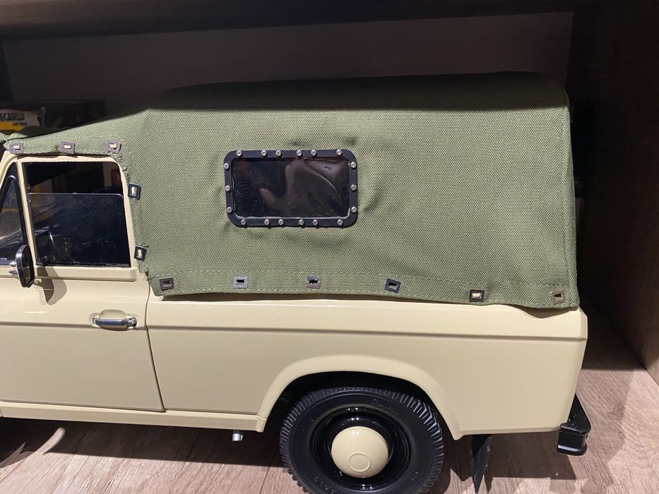 ARO 240 machetă auto scara 1:8