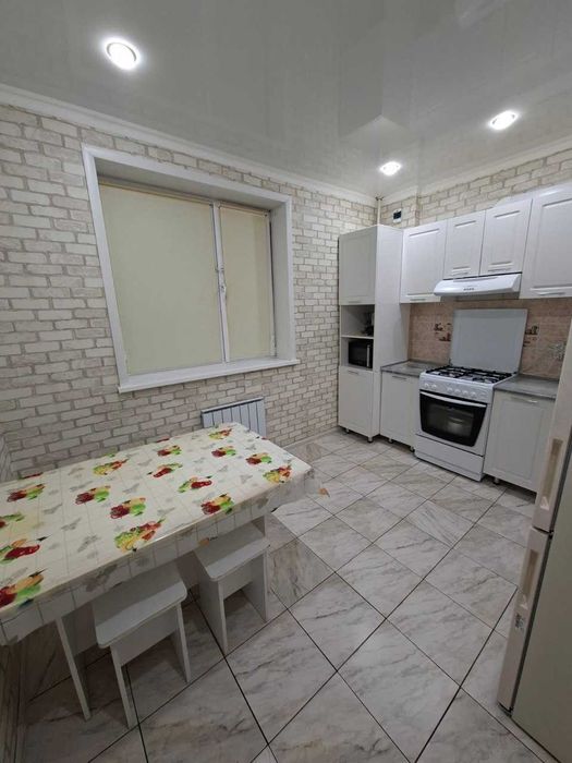 2-комн. квартира, 61.8м², 1/9 этаж, КСК.