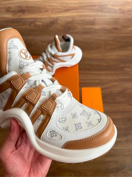 Нови обувки -  LV