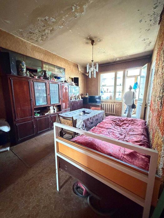 Продается Чиланзар 20 квартал 2в3/4/4 Без ремонта