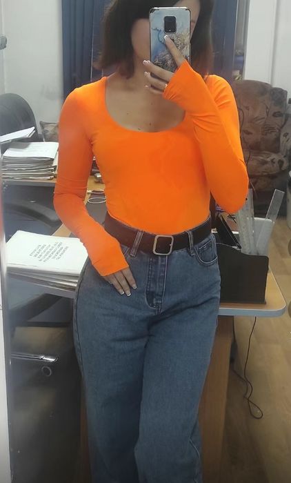 Продам джинсы новые размер