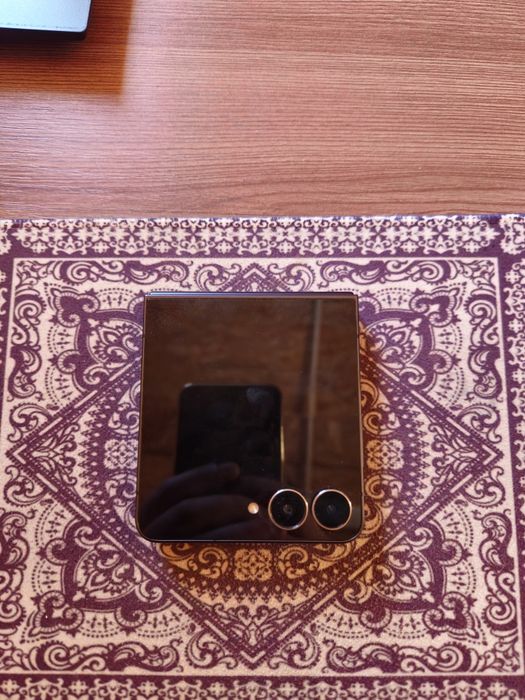 Samsung Galaxy Z Flip 7