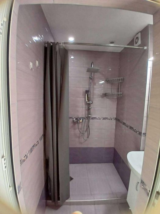 Дава се под наем Четиристаен апартамент в Варна, Център - 100 кв.м за 722.67 € - Снимка #8