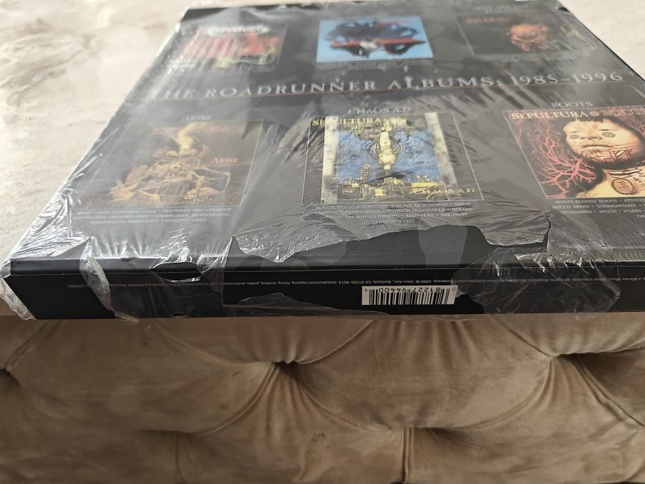 Box set sigilat 6 discuri vinyl color  Sepultura