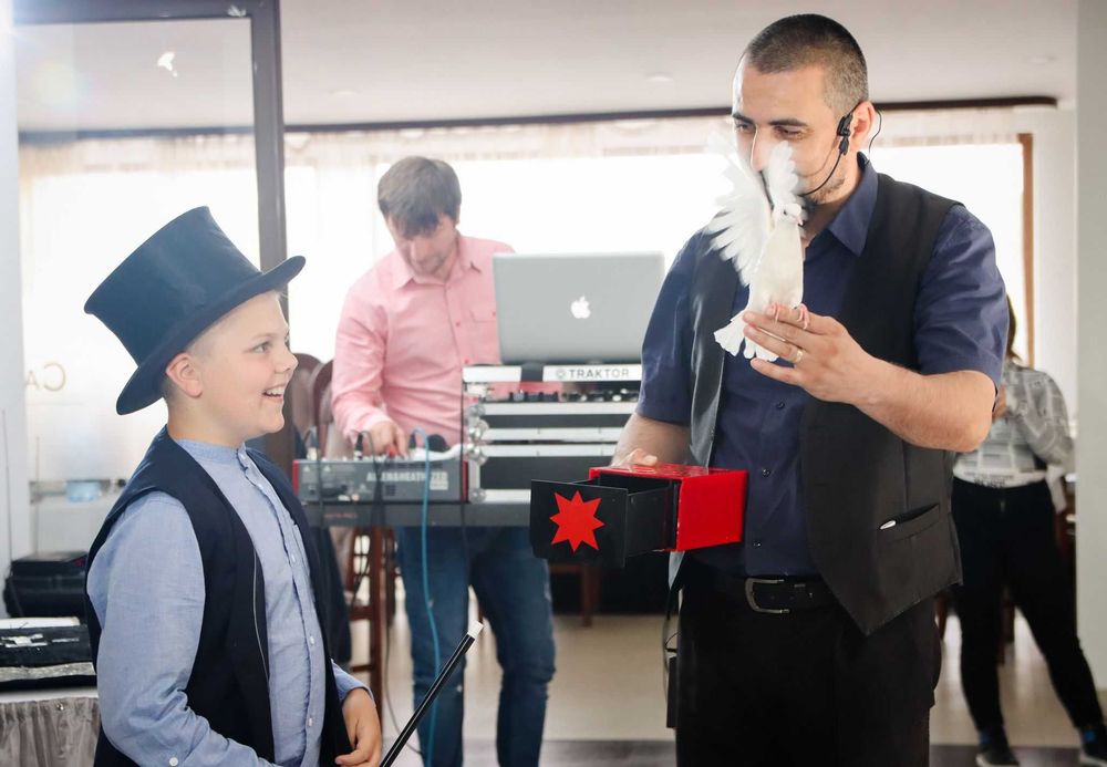 Magician petreceri copii si botez Tg Jiu Gorj
