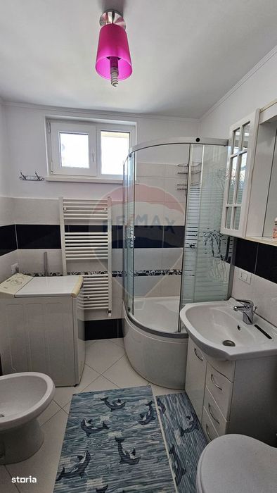 Apartament cu 2 camere de închiriat în zona Central