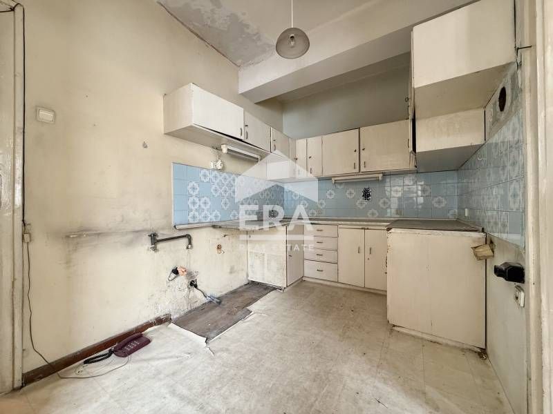 Апартамент за продажба до ул. Московска и катедрала „Свети Александър