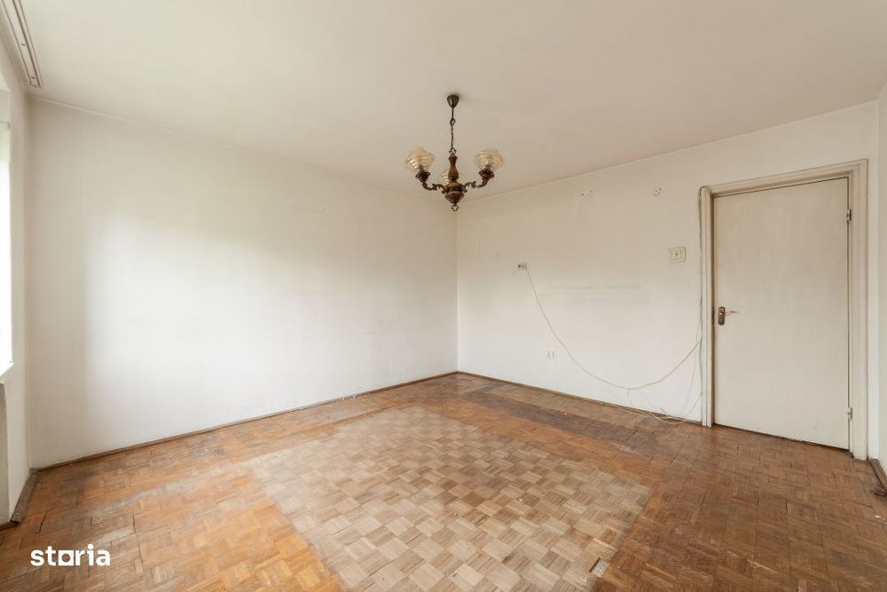 Apartament 2 camere et 3/4 Central, Pitesti