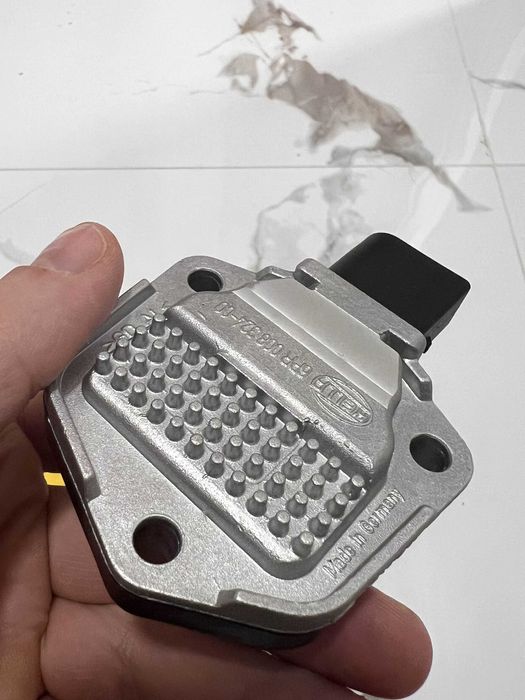 BMW - OEM Oil Level Sensor - Hellla Датчик за ниво на масло