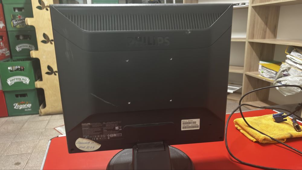 Продавам Монитори