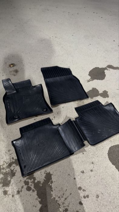 Полики бу камри 70/75 оригинал