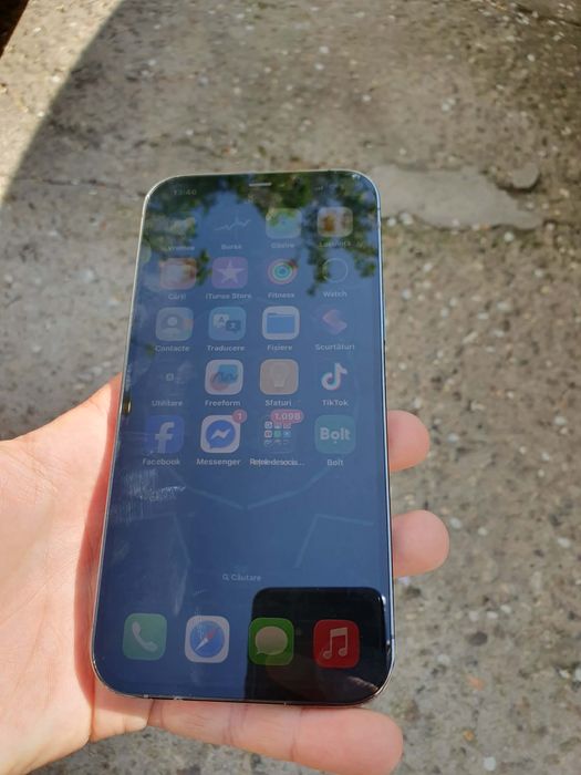 iPhone 12 Pro Max Putin fisurat