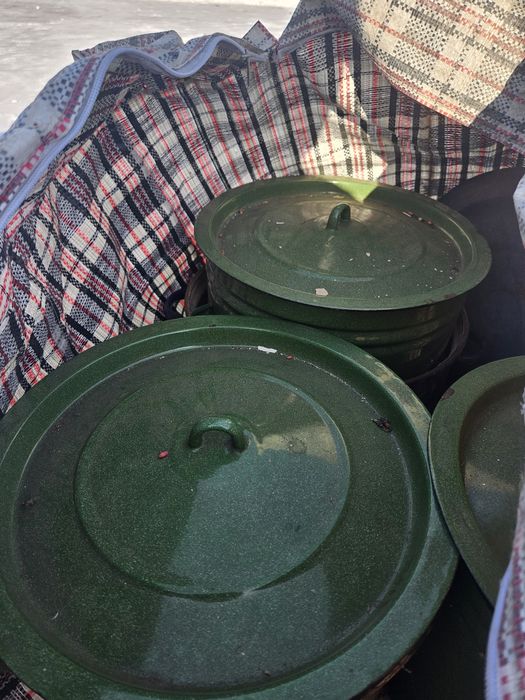 Эмалированная кастрюлю