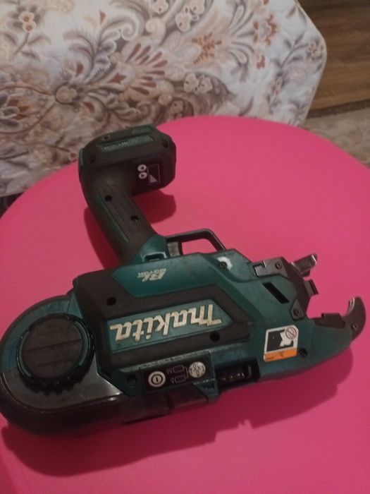 Vand Pistol de legat fier Makita