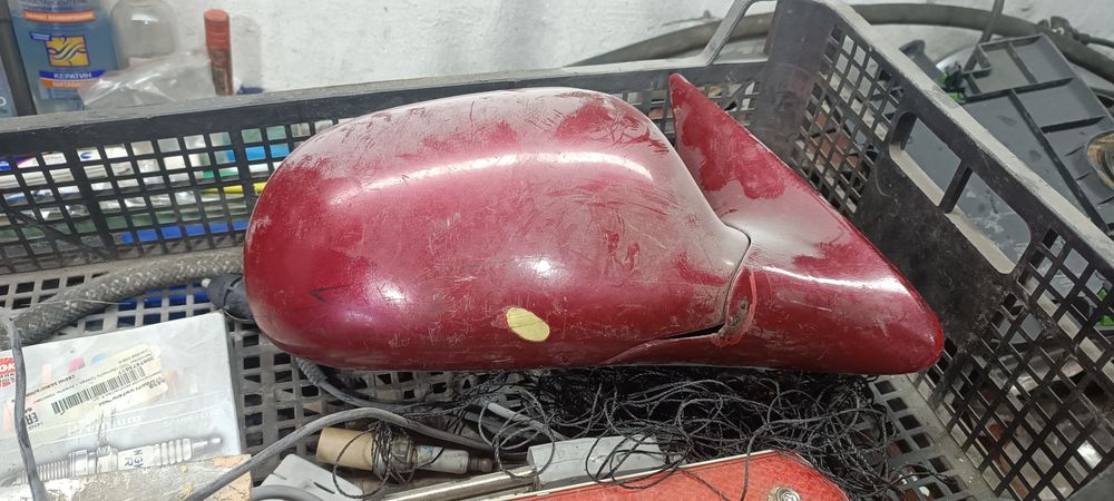 Зеркало Мазда кронус