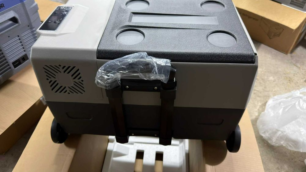 Нов къмпинг хладилник VEVOR 30L / 12v-24v-220v/ Компресор / Bluetooth
